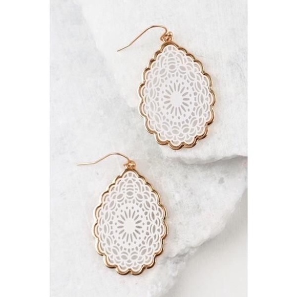 POMINA Mandala Tear Drop Hook Earrings - Picture 6 of 7